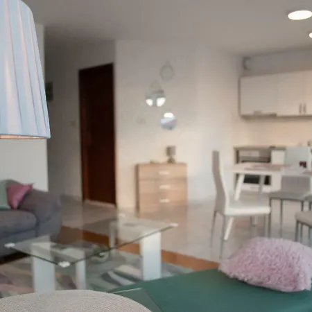 Duilovo Beach Apartamento *