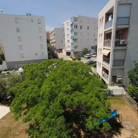 Duilovo Beach Apartamento