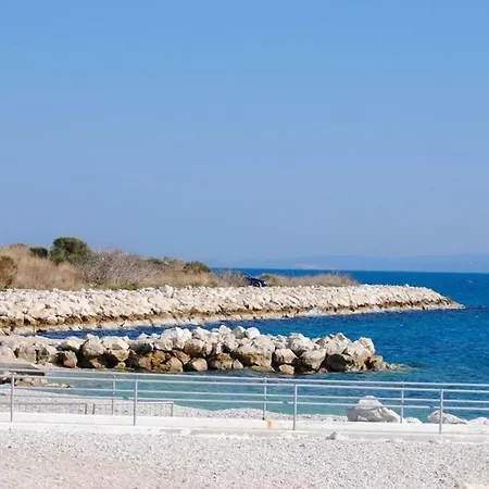 Duilovo Beach Apartamento *